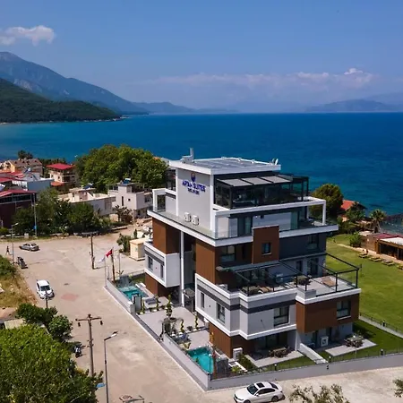 Aparthotel Artan Suites Apart *